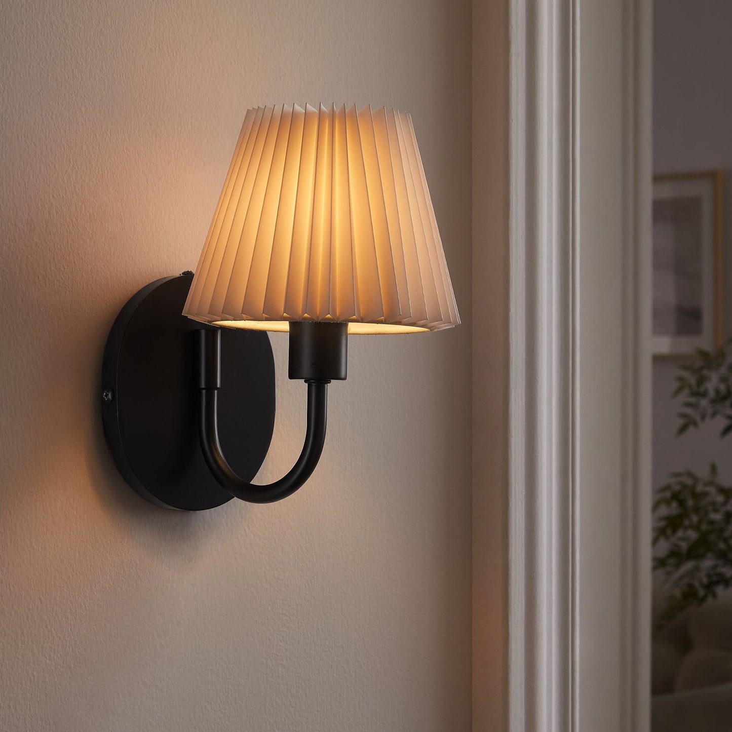 Wave Wall Sconce by ES Supply